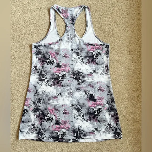 Lululemon Razorback Tank - size 12 - Picture 2 of 6